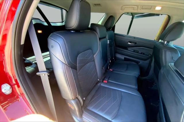 2023 Nissan Pathfinder Platinum FWD