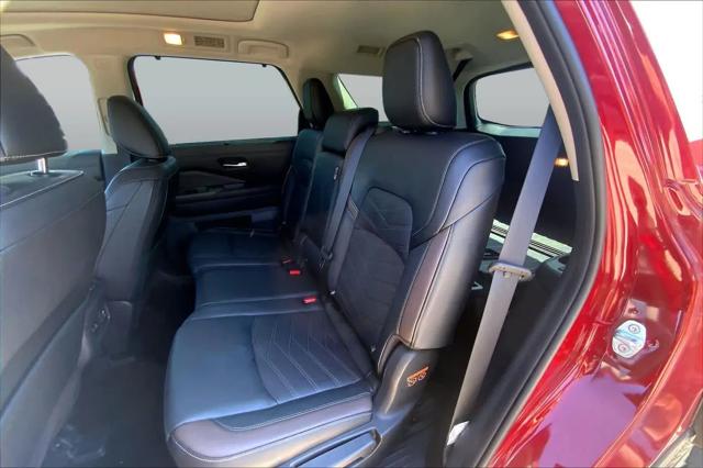 2023 Nissan Pathfinder Platinum FWD