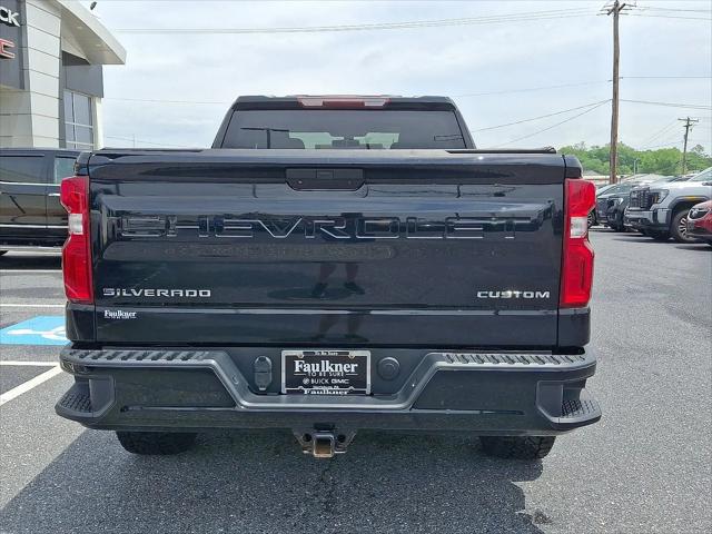 2020 Chevrolet Silverado 1500 4WD Double Cab Standard Bed Custom