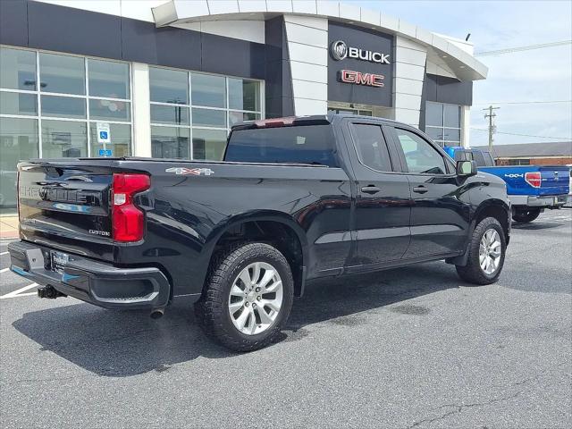 2020 Chevrolet Silverado 1500 4WD Double Cab Standard Bed Custom