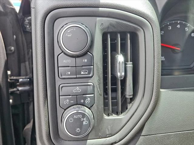 2020 Chevrolet Silverado 1500 4WD Double Cab Standard Bed Custom