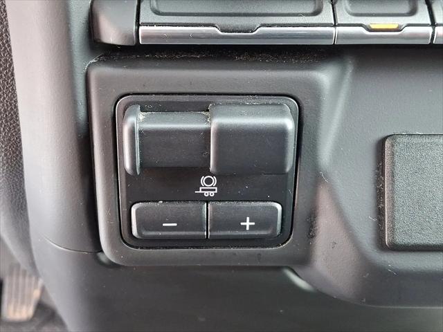 2020 Chevrolet Silverado 1500 4WD Double Cab Standard Bed Custom