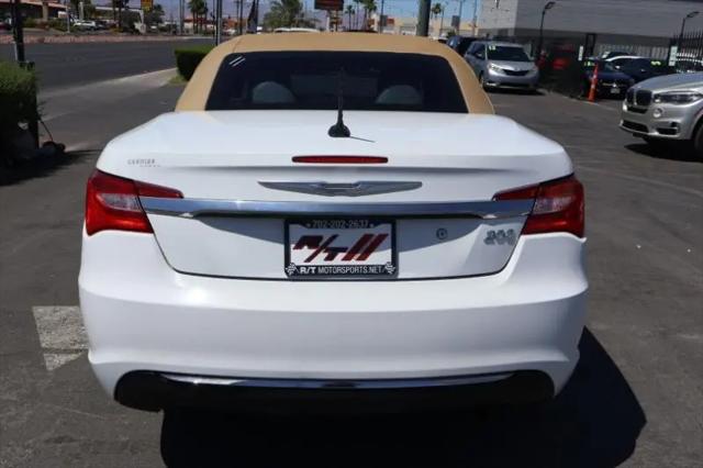 2012 Chrysler 200 Touring