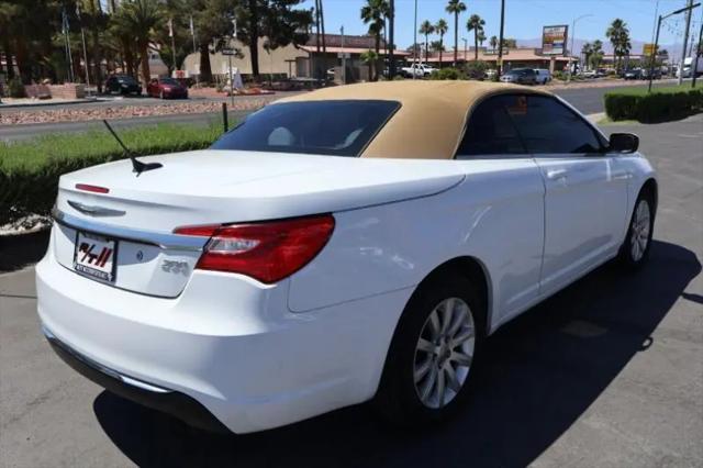 2012 Chrysler 200 Touring
