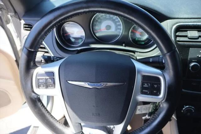 2012 Chrysler 200 Touring