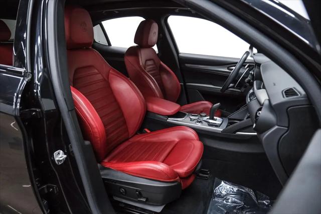 2023 Alfa Romeo Stelvio Veloce AWD