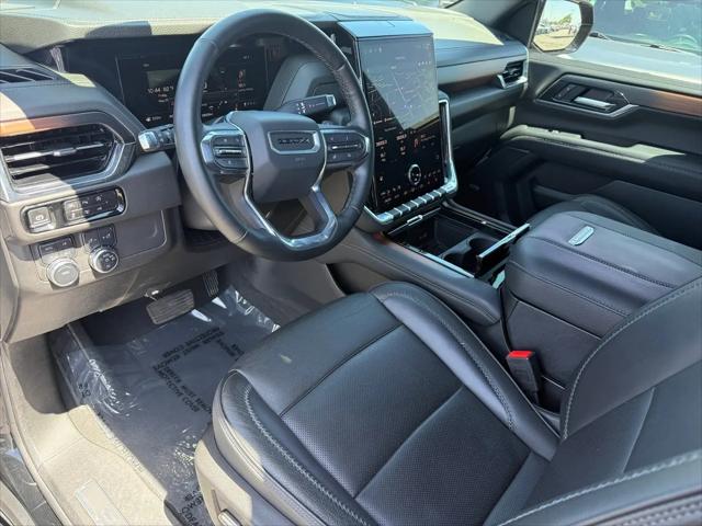 2025 GMC Yukon 4WD Denali