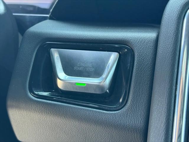 2025 GMC Yukon 4WD Denali