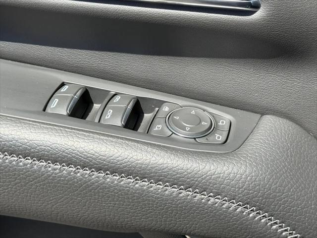 2025 GMC Yukon 4WD Denali