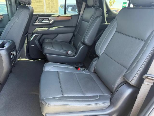 2025 GMC Yukon 4WD Denali