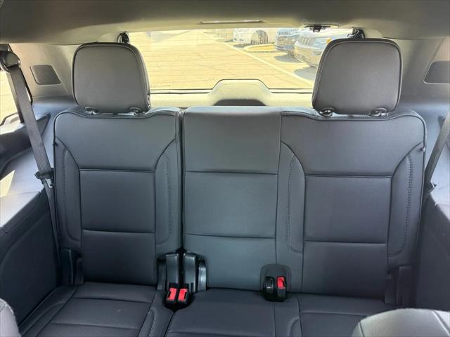 2025 GMC Yukon 4WD Denali