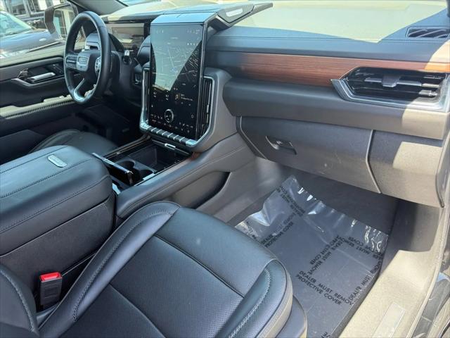 2025 GMC Yukon 4WD Denali