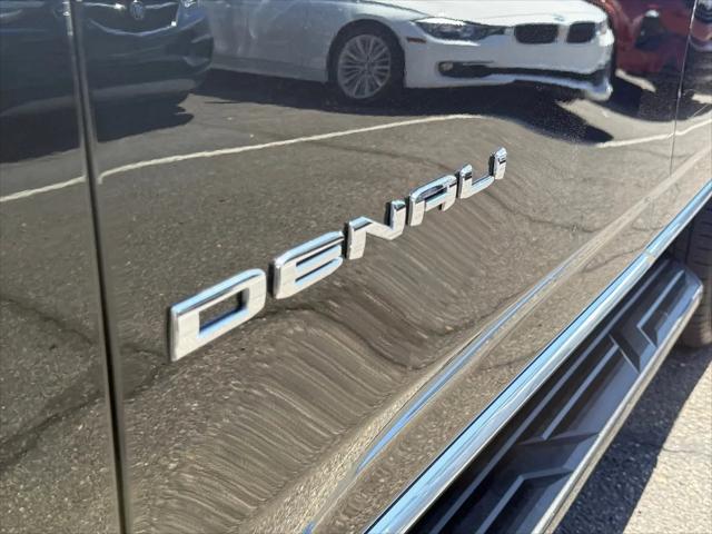 2025 GMC Yukon 4WD Denali