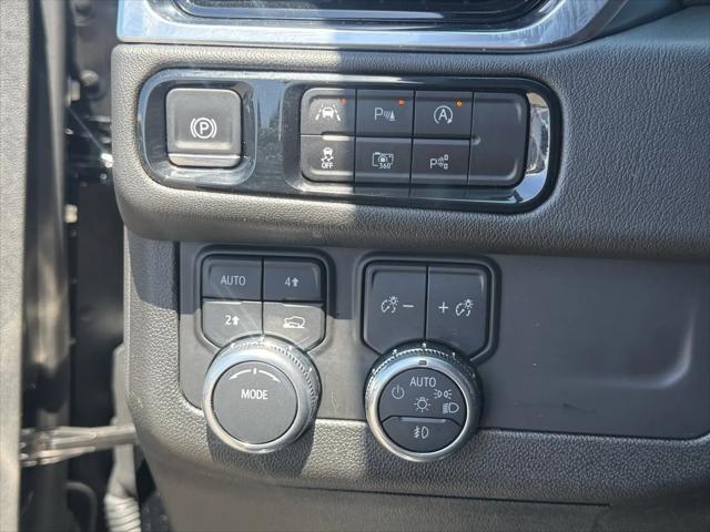 2025 GMC Yukon XL 4WD Denali