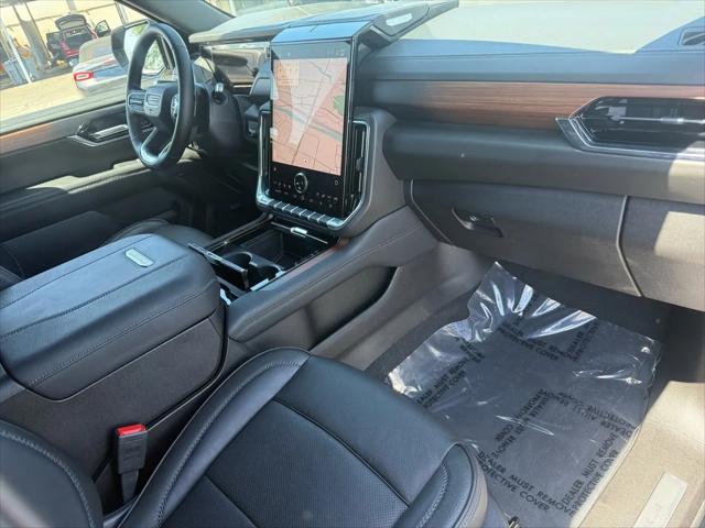 2025 GMC Yukon XL 4WD Denali