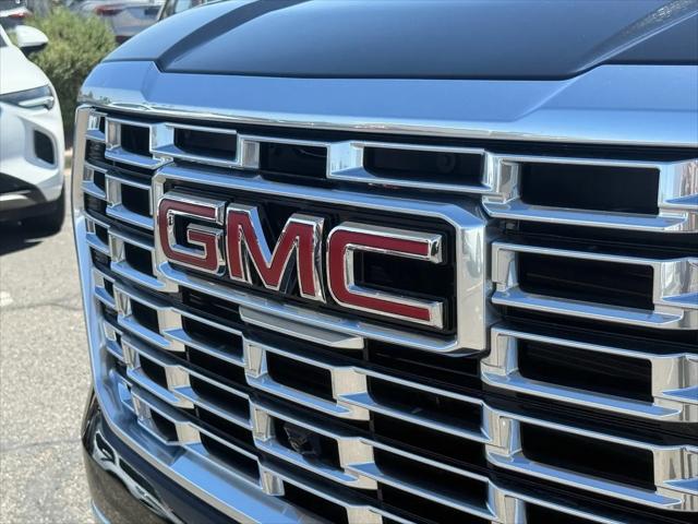 2025 GMC Yukon XL 4WD Denali