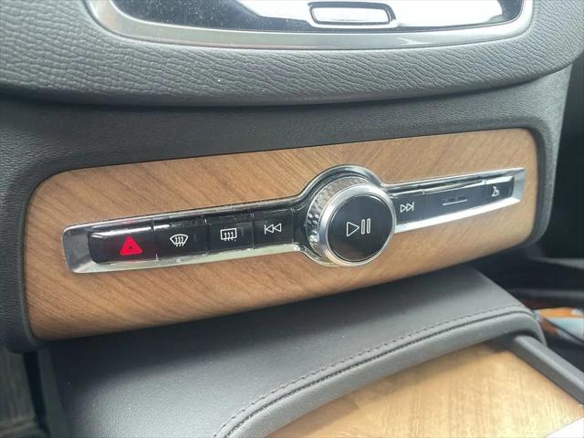 2024 Volvo XC90 B6 Plus Bright Theme 7-Seater