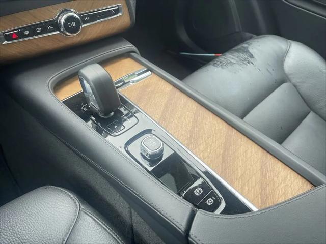 2024 Volvo XC90 B6 Plus Bright Theme 7-Seater