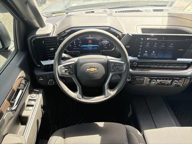 2026 Chevrolet Silverado 1500 4WD Crew Cab Standard Bed LT