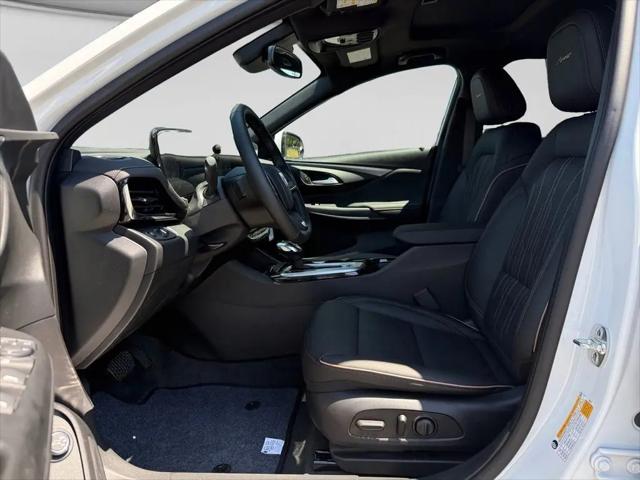 2026 Buick NV Avenir FWD