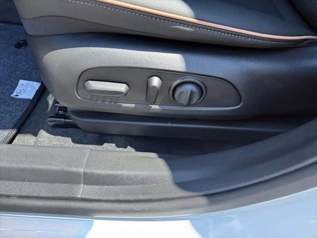 2026 Buick NV Avenir FWD