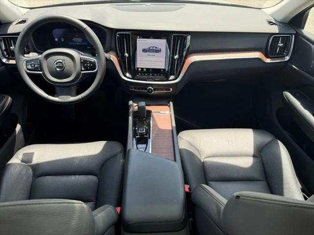 2024 Volvo S60 B5 Plus Dark Theme
