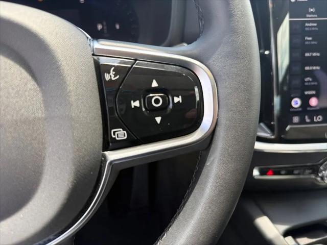 2024 Volvo S60 B5 Plus Dark Theme