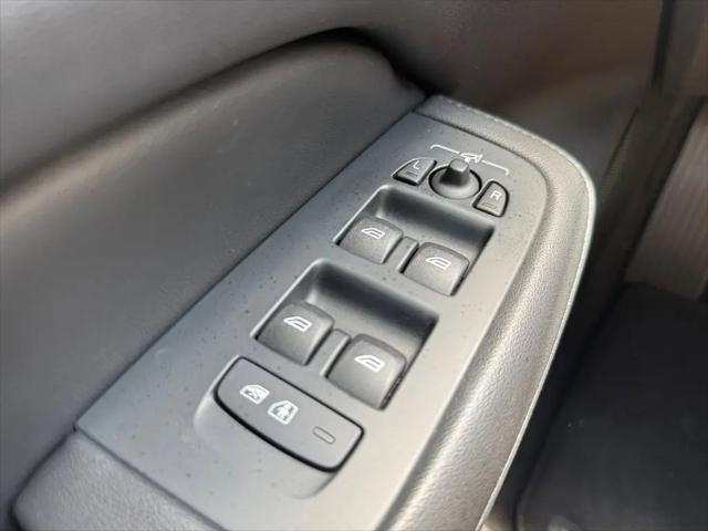 2024 Volvo S60 B5 Plus Dark Theme