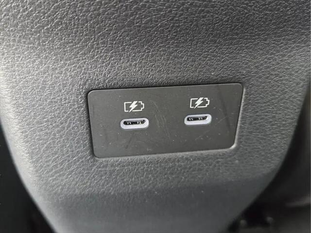 2025 Nissan Kicks SR FWD