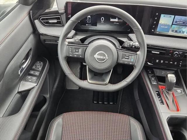2025 Nissan Kicks SR FWD