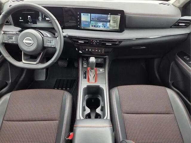 2025 Nissan Kicks SR FWD