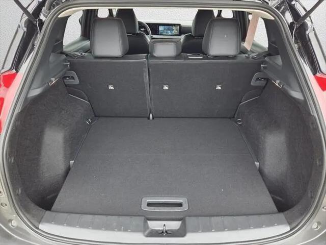 2025 Nissan Kicks SR FWD