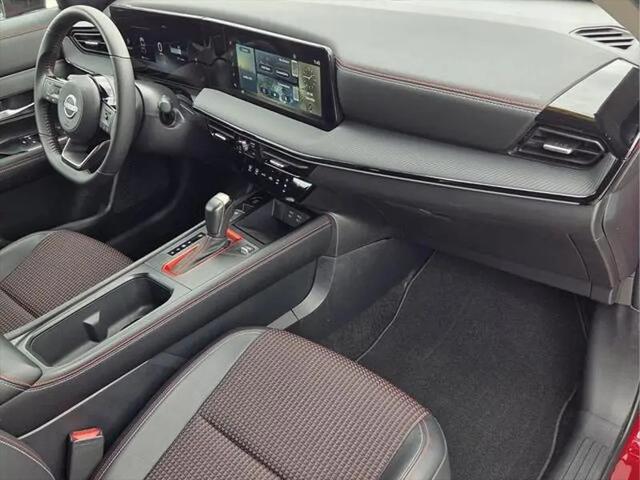 2025 Nissan Kicks SR FWD