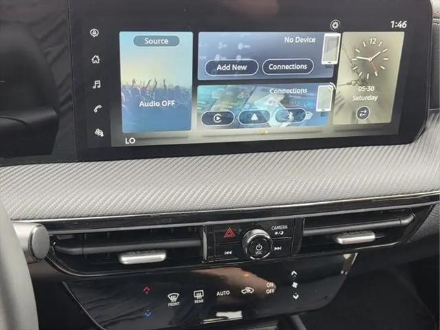 2025 Nissan Kicks SR FWD