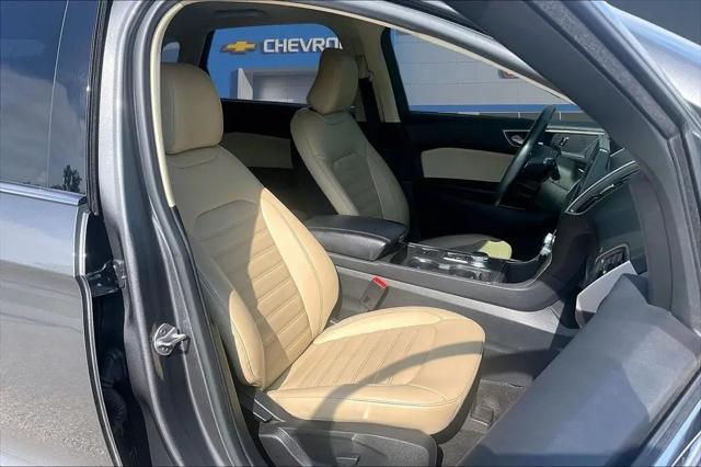 2022 Ford Edge SEL
