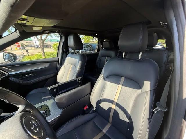 2024 Mazda X-90 Premium Plus