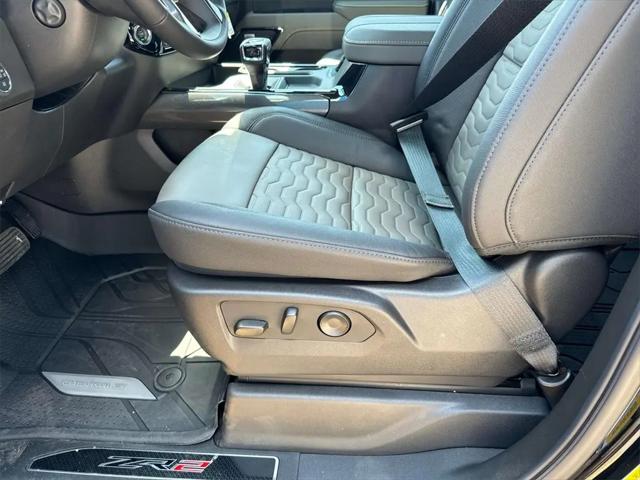 2025 Chevrolet Silverado 1500 4WD Crew Cab Short Bed ZR2