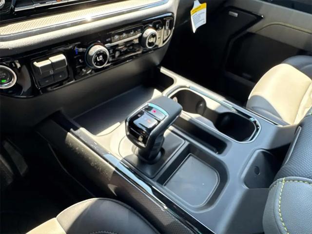 2025 Chevrolet Silverado 1500 4WD Crew Cab Short Bed ZR2