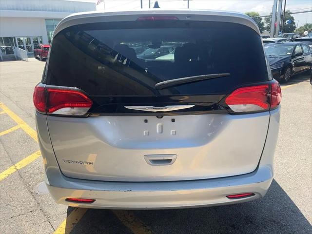 2023 Chrysler Voyager LX