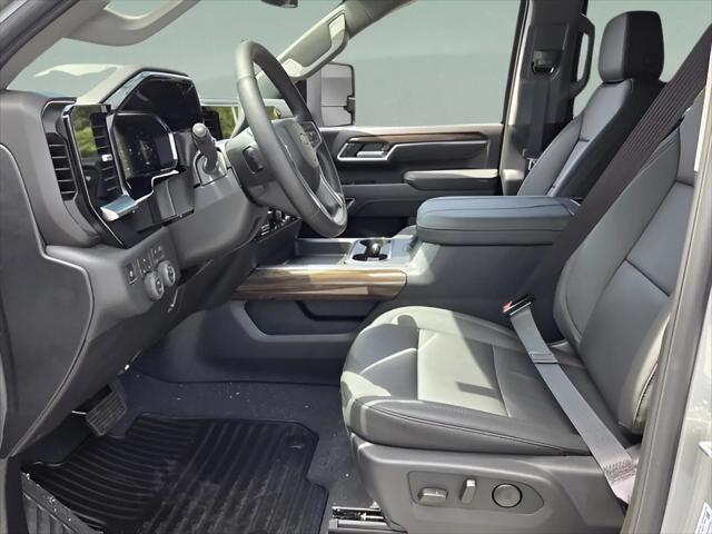 2026 Chevrolet Silverado 2500HD Crew Cab, Standard Bed, LT, 4WD