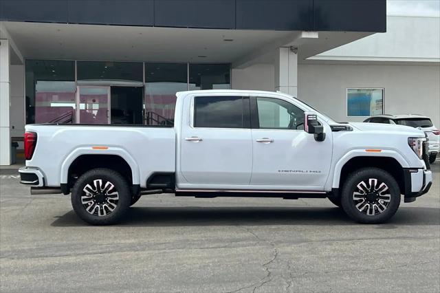 2026 GMC Sierra 2500HD Crew Cab, Standard Bed, Denali Ultimate, 4WD
