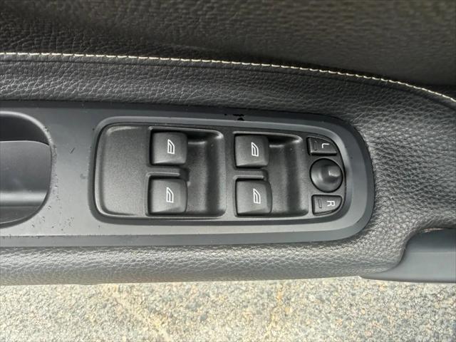 2012 Volvo C70 T5