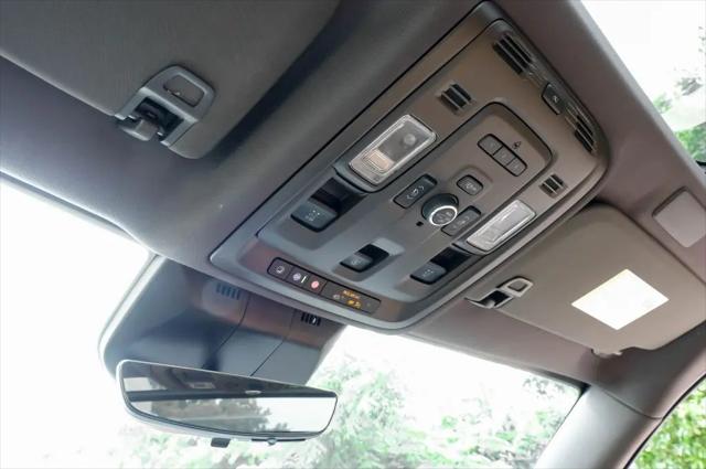 2023 Cadillac Escalade ESV 4WD Premium Luxury