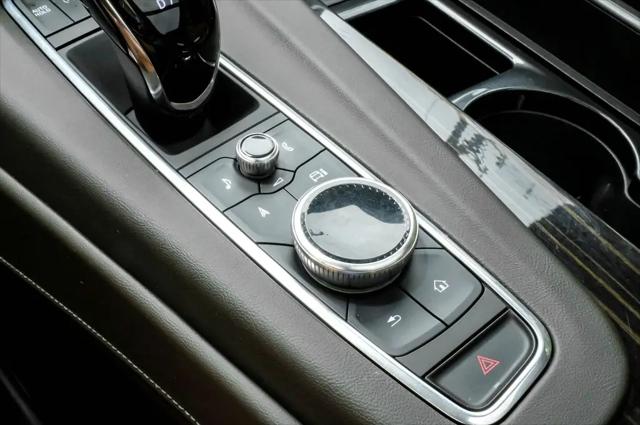 2023 Cadillac Escalade ESV 4WD Premium Luxury