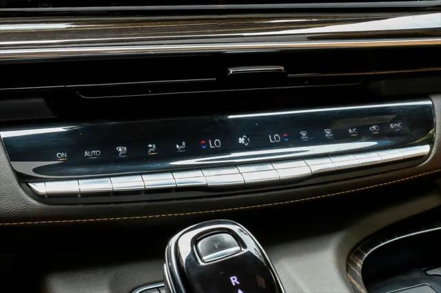 2023 Cadillac Escalade ESV 4WD Premium Luxury