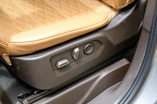 2023 Cadillac Escalade ESV 4WD Premium Luxury