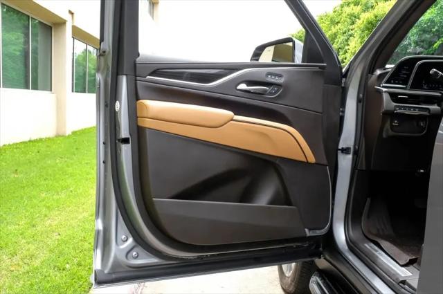 2023 Cadillac Escalade ESV 4WD Premium Luxury
