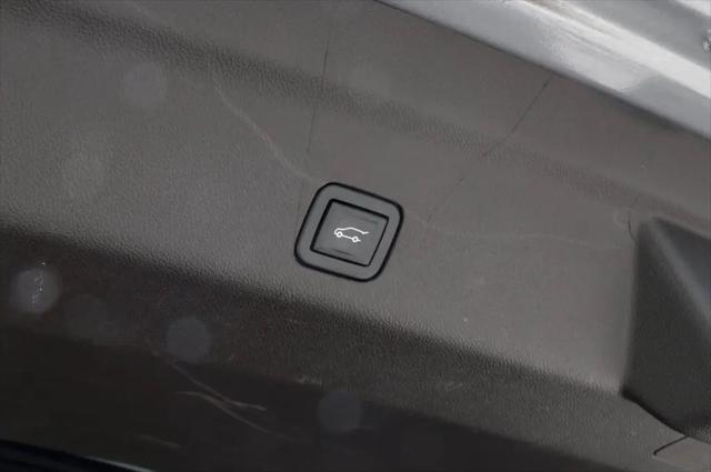 2023 Cadillac Escalade ESV 4WD Premium Luxury