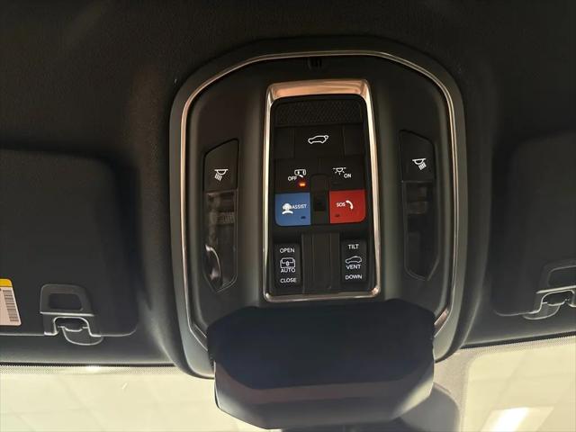 2026 Jeep Grand Cherokee Altitude 4x2
