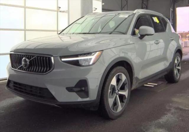 2025 Volvo XC40 B5 Plus Bright Theme for sale in Willoughby, OH